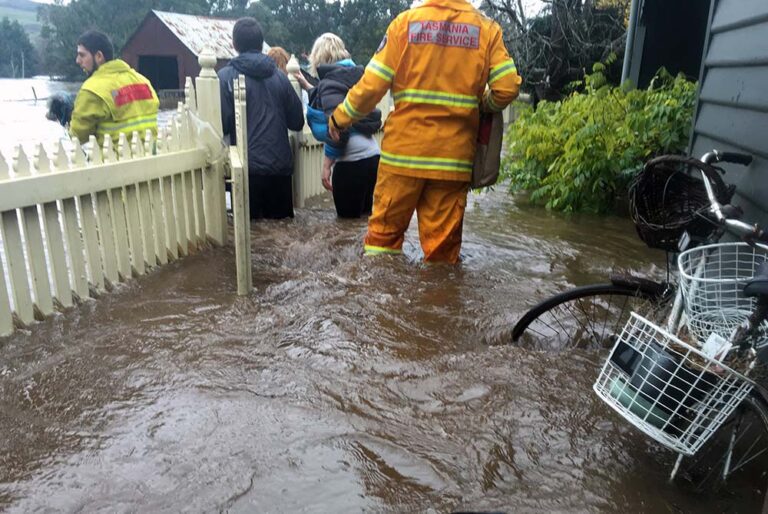 img-flood-rescue-tasmania-2016